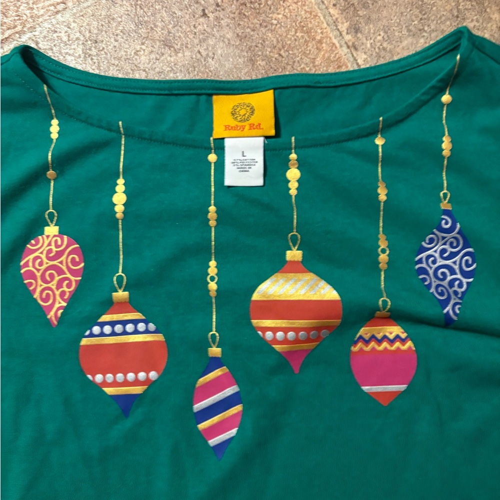 Ruby Rd Women’s Holiday Top - Picture 2 of 8